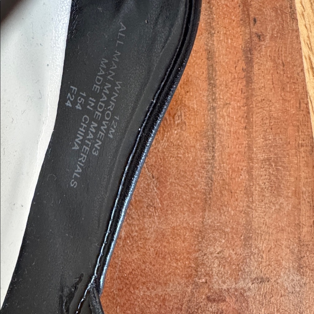 Nine West Black Pointed Toe Low Heels - Picture 11 of 14